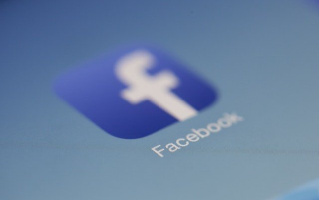 Testo Immagini Facebook Ads