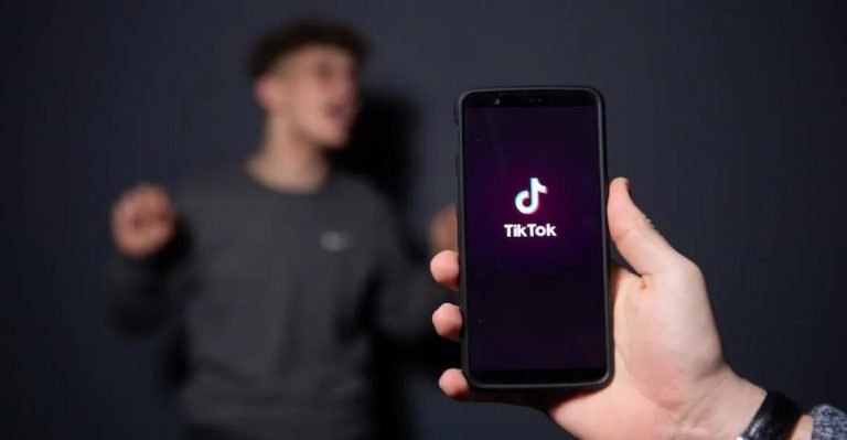 tik tok vietato