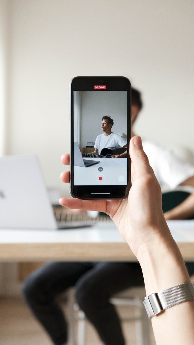 Video Selfie Obbligatorio su Instagram