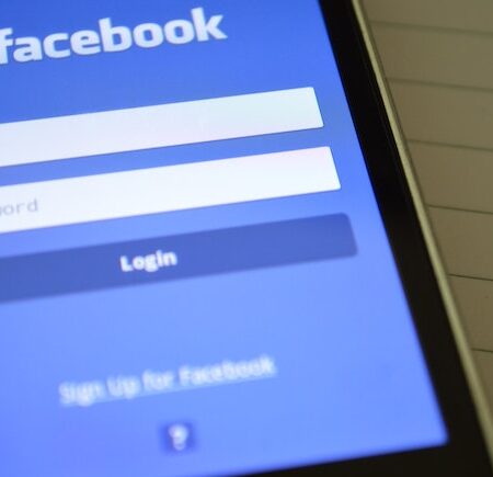 come uscire da facebook